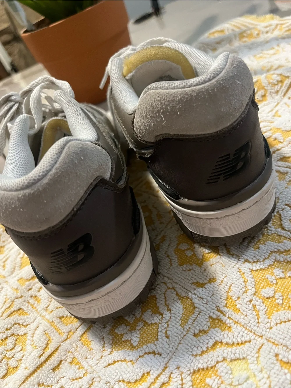 New Balance Unisex New Balance 550 Off-White Leather Sneakers
